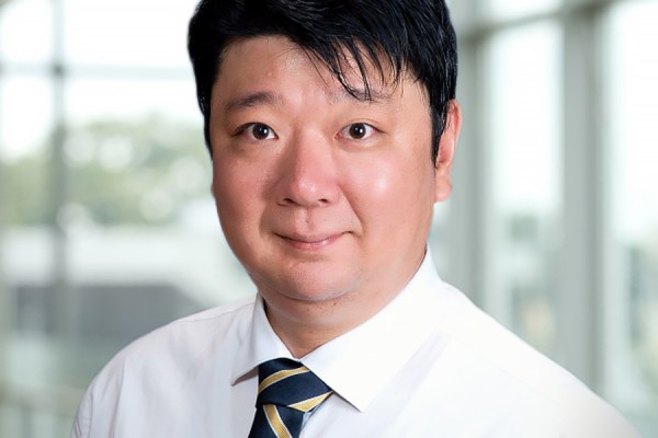 Dr. Eunsik Kim